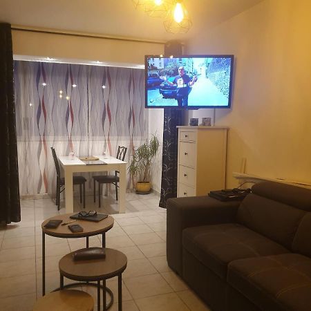 Apartamento Le Queirele Le Lavandou Exterior foto